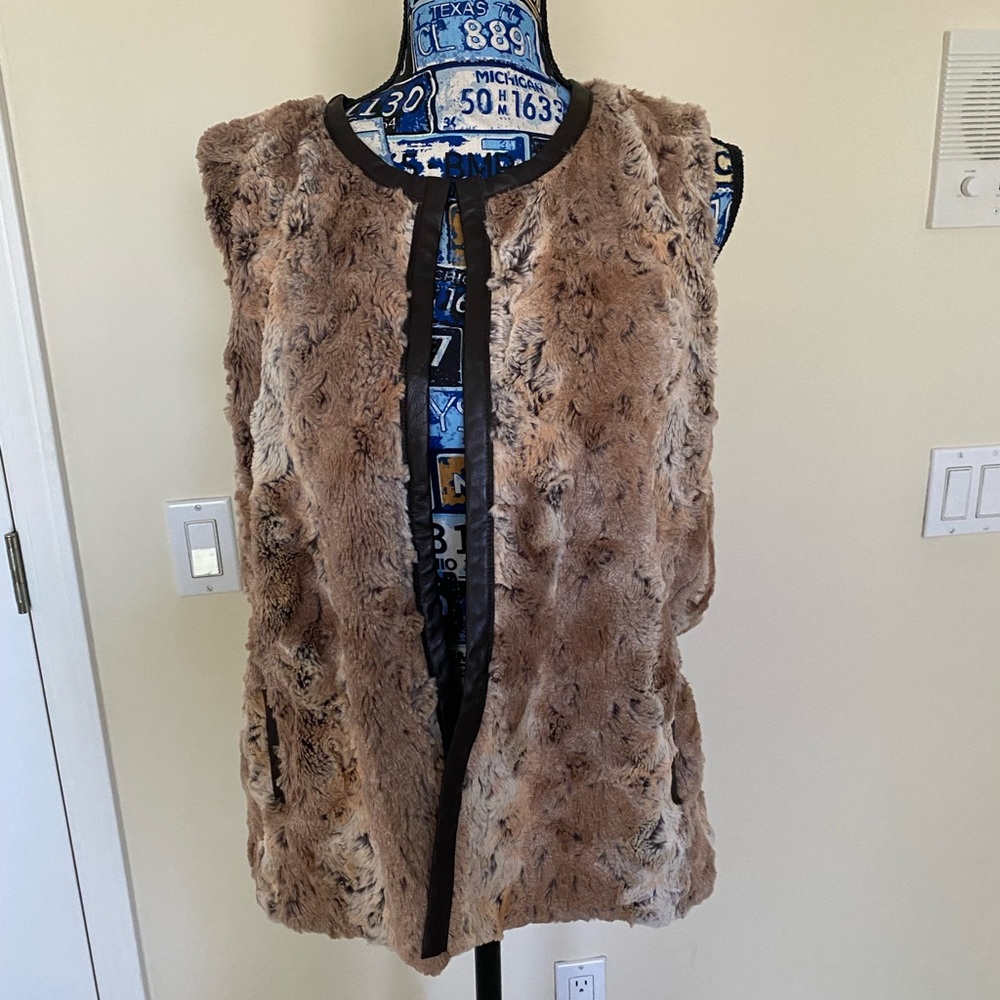Fur vest